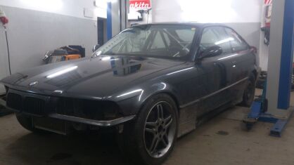  BMW E36 Coupe 8-śmio punktowa klatka do rajdów