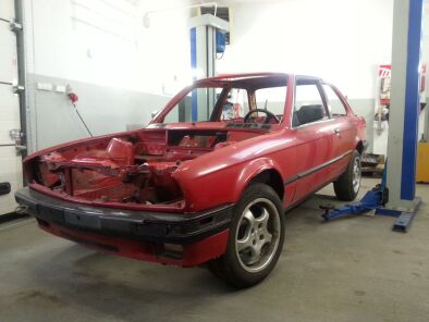 BMW E30 Coupe 8-śmio punktowa klatka do driftingu. 